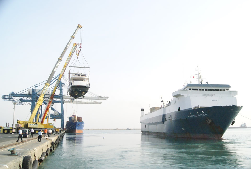 Yacht discharging